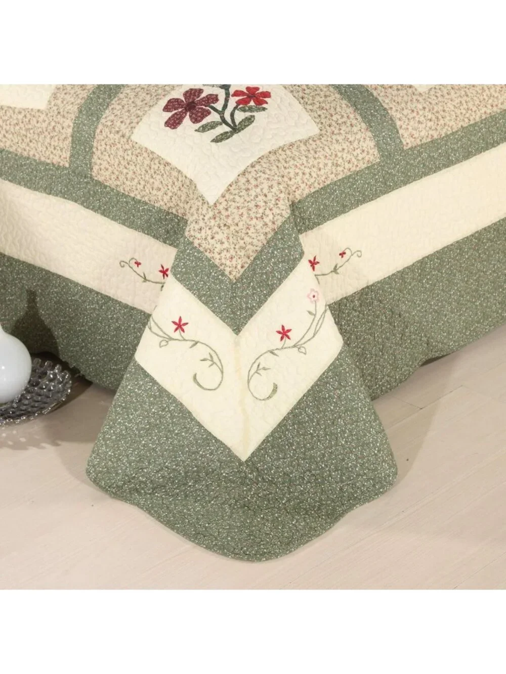 Farmhouse Green 3-Piece Quilted Bedspread Set, 100% Cotton Floral Coverlet